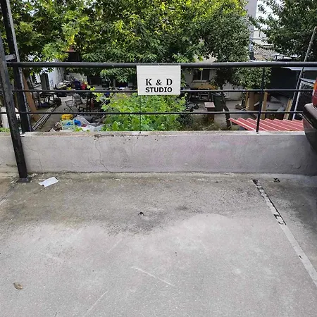 K & D *