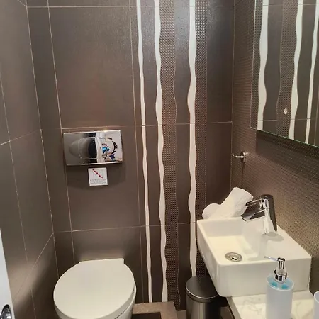 K & D ניאה מיכאניונה